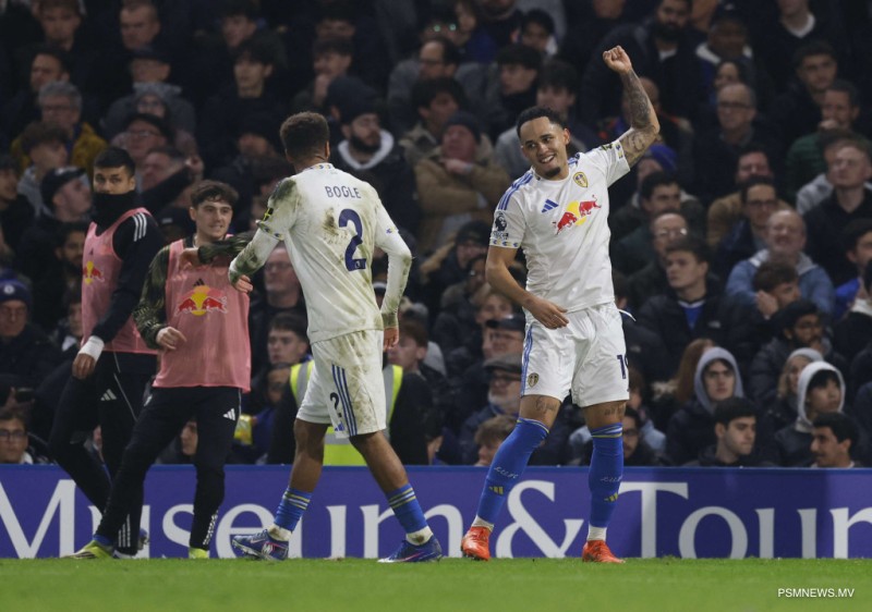 ފަހަތުން އަރާ ލީޑްސް އިން ޗެލްސީ ހިފަހައްޓައިފި