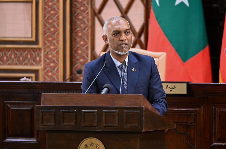 ޗާގޯސް މޮރިޝަސްއަށް ދިނުމާ ދެކޮޅު ހަދައި، ޔޫކޭއާ މަޝްވަރާކުރަން ރާއްޖޭން ރަސްމީކޮށް އެދިއްޖެ