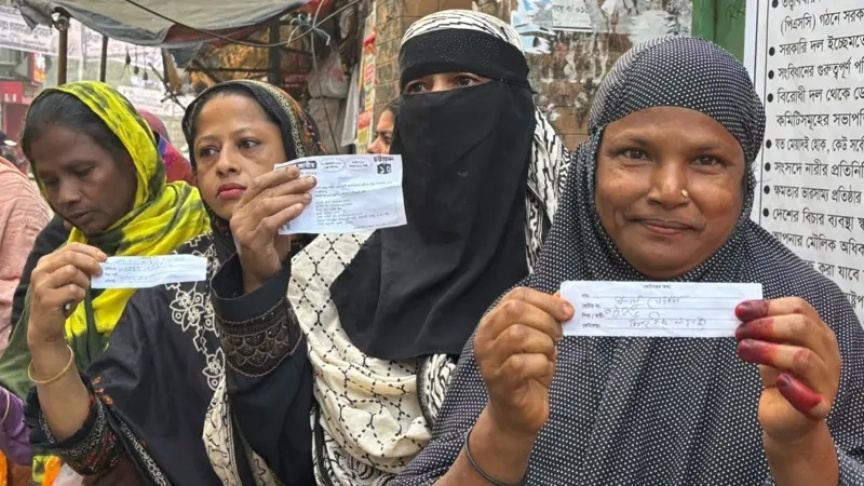 ސެކިއުރިޓީ ވަރުުގަދަކޮށް، ބަންގްލަދޭޝްގެ 13 ވަނަ އާންމު އިންތިޚާބުގެ ވޯޓުލުން ފަށައިފި