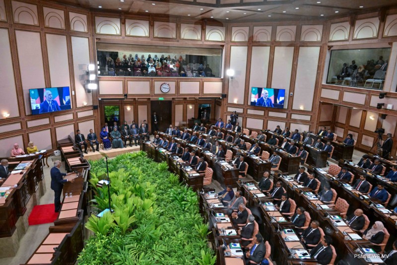 އަންނަ މަހުން ފެށިގެން ކޮންމެ ހޯމަ ދުވަހަކު ރައީސް ނޫސްވެރިންނާ ބައްދަލުކުރައްވަނީ