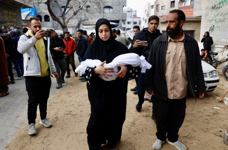 ބަޑީގެ ހަމަލާއެއްގައި އިޒްރޭލު ސިފައިންގެ މީހަކު ޒަހަމްވުމުން ޣައްޒާގައި 21 މީހަކު ޝަހީދުކޮށްލައިފި