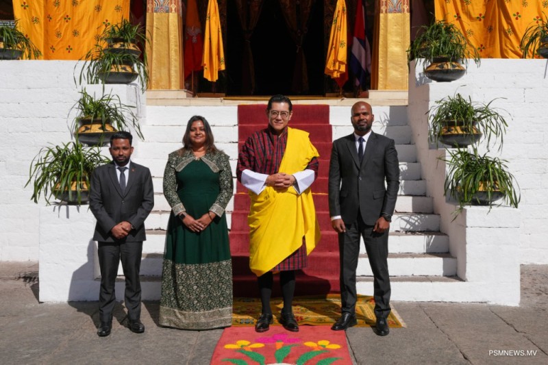 ދިވެހިރާއްޖެއިން ބޫޓާނަށް ކަނޑައަޅުއްވާފައިވާ ސަފީރު، ޝިއުނީން ފަތްކޮޅުއަރުވައިފި