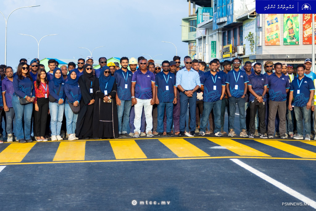 ޖާގަ ތަނަވަސްކޮށް، ތާރުއަޅައި ބާޒާރު މަތީ މަގު ހުޅުވާލައިފި