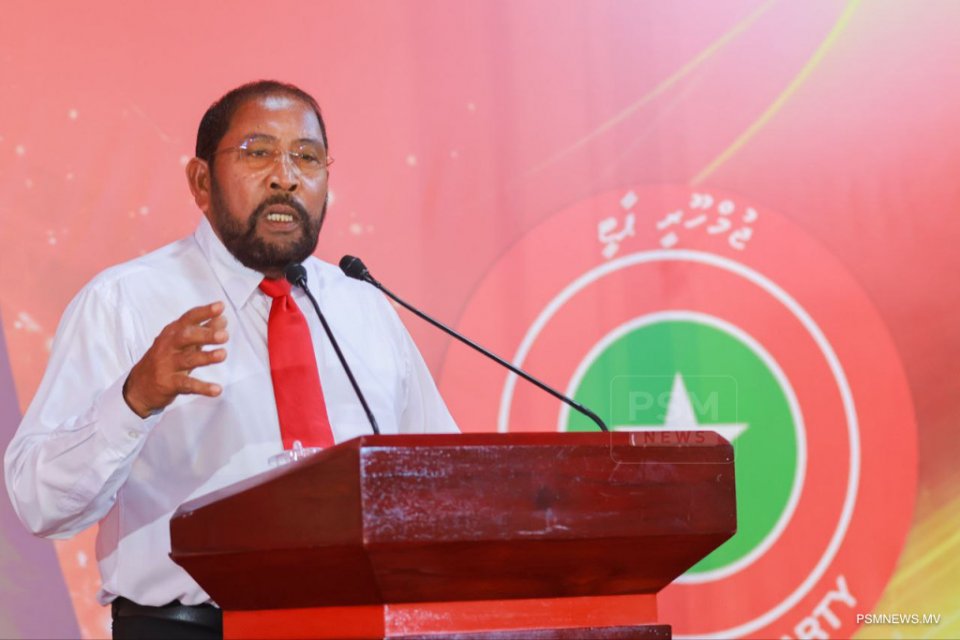 ގައުމުގެ ހަމަޖެހުމަށްޓަކައި ސަރުކާރަށް މެޖޯރިޓީ ދޭންޖެހޭ: ގާސިމް