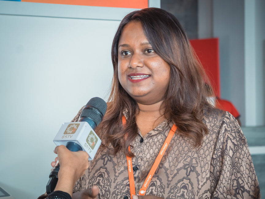 ދަތިތަކާއެކު ވެސް، ނާޖިހު އުފެއްދި ކެލިގްރަފީން ރޯދަ މަހަށް ދިރާގުގެ ބްރޭންޑިން ތަފާތު