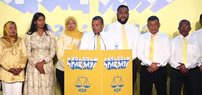 ލާމަރުކަޒީ މި ނިޒާމް އެމްޑީޕީ ނޫން ބަޔަކަށް ދީލާލުމަކީ ރައްޔިތުން އަޅާނެ އެންމެ ފަހު، އެންމެ ނުބައި، އެންމެ ނުރައްކާތެރި ފިޔަވަޅު: އައްޑޫ މޭޔަރ ނިޒާރު