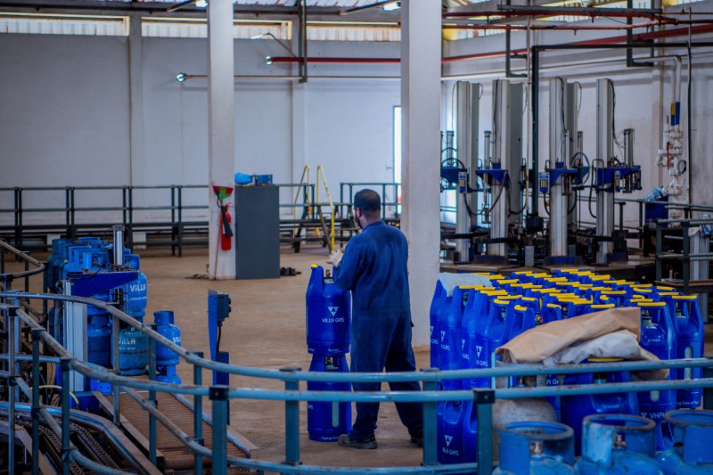 މޯލްޑިވް ގޭސްގެ މައްސަލަ ހައްލު ނުވަނީސް، ވިލާއިން ވެސް ގޭސް ވިއްކުން މަދުކޮށްފި