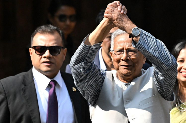 ބަންގްލާދޭޝްގެ ވަގުތީ ލީޑަރު ޔޫނުސް އާ ސަރުކާރަށް ފުރުސަތު ދޭން އިސްތިއުފާ ދެއްވައިފި