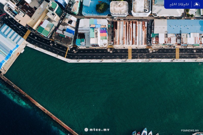 ޖާގަ ތަނަވަސްކޮށް، ތާރުއަޅައި ބާޒާރު މަތީ މަގު ހުޅުވާލައިފި