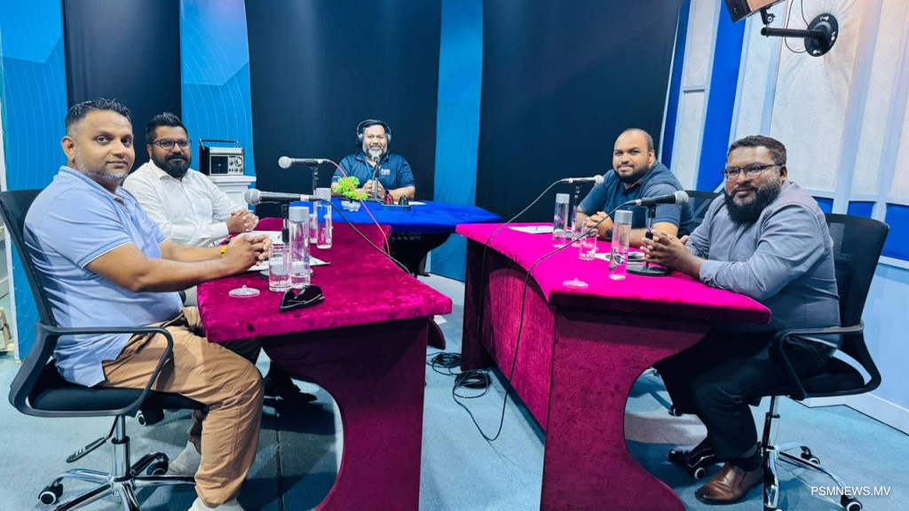 ޒަމާނީ ބަދަލުތަކާއެކު މަޢުލޫމާތު ފެތުރުމުގައި ރޭޑިއޯ އެންމެ އުހުގައި