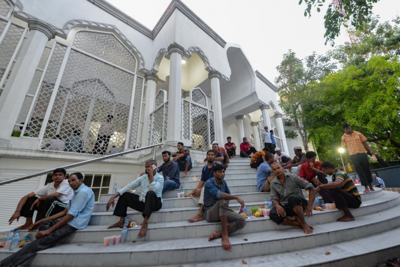 ރޯދަމަހާ ރޯއްޖާ... ދިވެހީން!