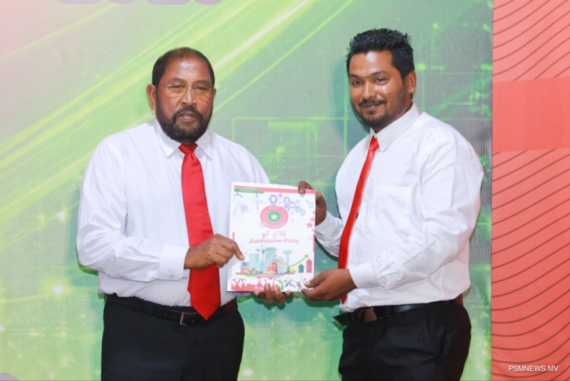 ޤައުމުގެ ހަމަޖެހުމަށްޓަކައި ސަރުކާރަށް މެޖޯރިޓީ ދޭންޖެހޭ: ޤާސިމް