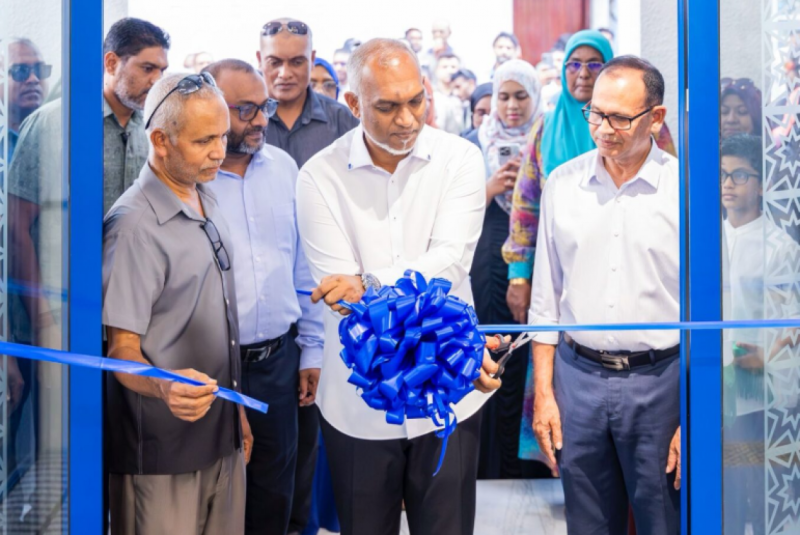 ތިން ފަންގިފިލާއަށް އިމާރާތްކޮށްފައިވާ ބަރުބަރީ މިސްކިތް ރައީސުލްޖުމްހޫރިއްޔާ ހުޅުވައިދެއްވައިފި