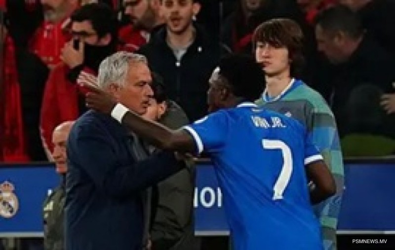 މޮރީނިއޯ ދެއްކި ވާހަކަތަކުން އޭނާ ހޫނު ފެނަށް!