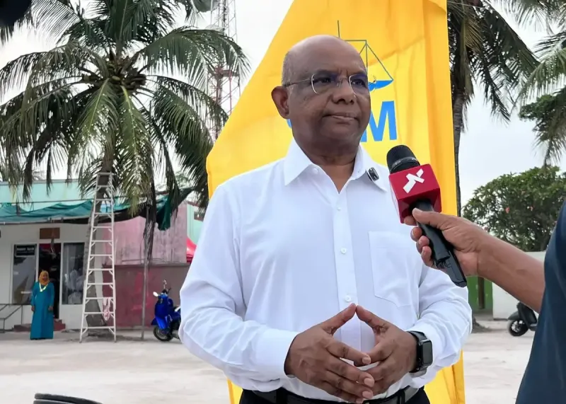 ވޯޓަށް ނުފޫޒު ފޯރުވުމަށް ސަރުކާރުގެ ކުންފުނިތަކުގެ މުވައްޒަފުންނަށް ދެމުންގެންދާ އިންޒާރުތައް ހުއްޓާލަންޖެހޭ: އަބްދުﷲ ޝާހިދު