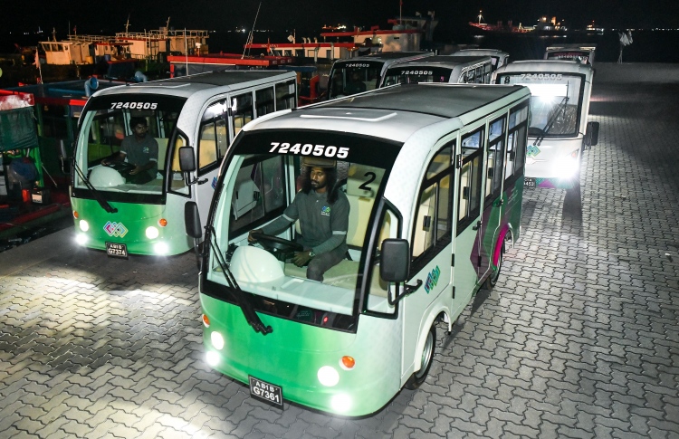 ވިލިމާލޭގައި އަނެއްކާވެސް ބަގީގެ ހިދުމަތްދޭނެ ބަޔަކު ހޯދަނީ