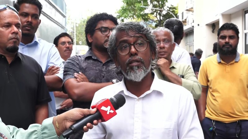 އީސީގެ ރައީސް ޒާހިދާއި، ރައީސް މުއިއްޒު ސިއްރު ބައްދަވުންތައް ބާއްވަވާއިރު، ކުރިއަށް އޮތް އެއްވެސް އިންތިޚާބެއް ''ސަހަލު'' ގޮތަކަށް ނުދާނެ: މެންބަރު ޒިޔާދު