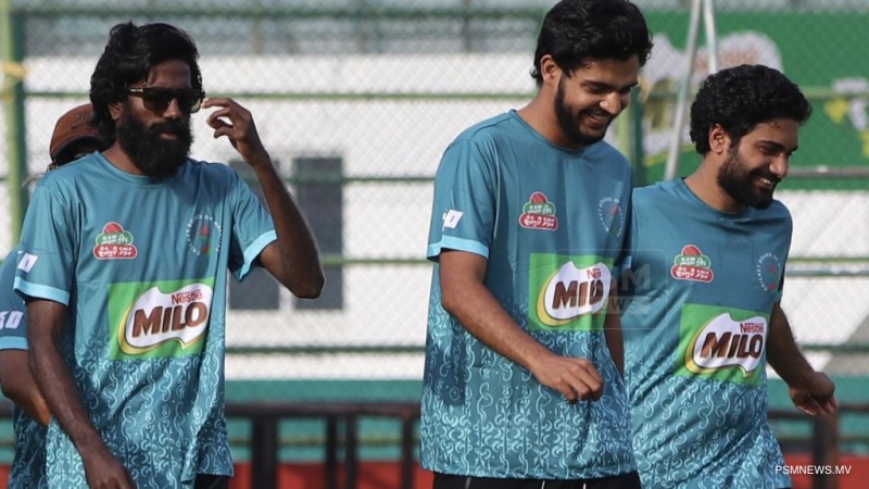 ފުޓްސަލް ތަރިން ޝިޔާހުއާއި ޝައްފާން ކްރިކެޓު ކުޅެނީ