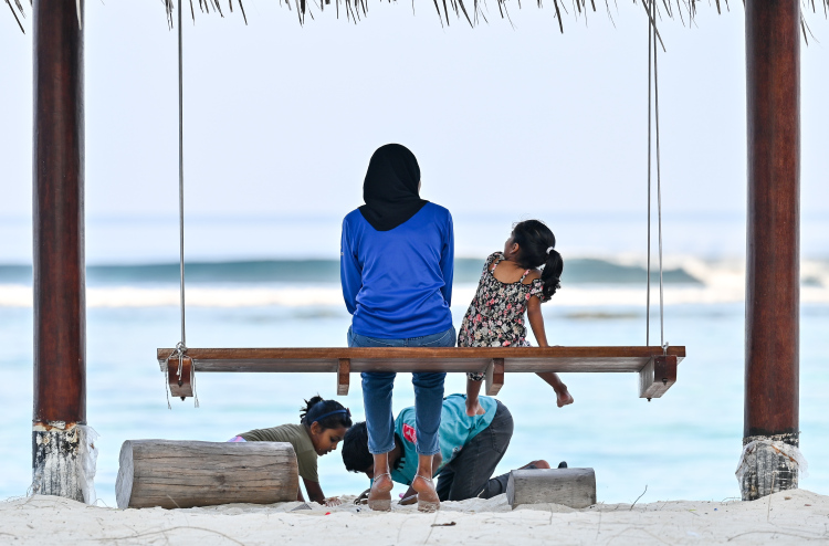 ނުކުޅެދުންތެރިކަން ހުންނަ ކުދިންގެ ބެލެނިވެރިންނަށް ގޭގައި ތިބެގެން މަސައްކަތް ކުރެވޭ ގޮތަށް ގަވާއިދު ބަދަލުކޮށްފި