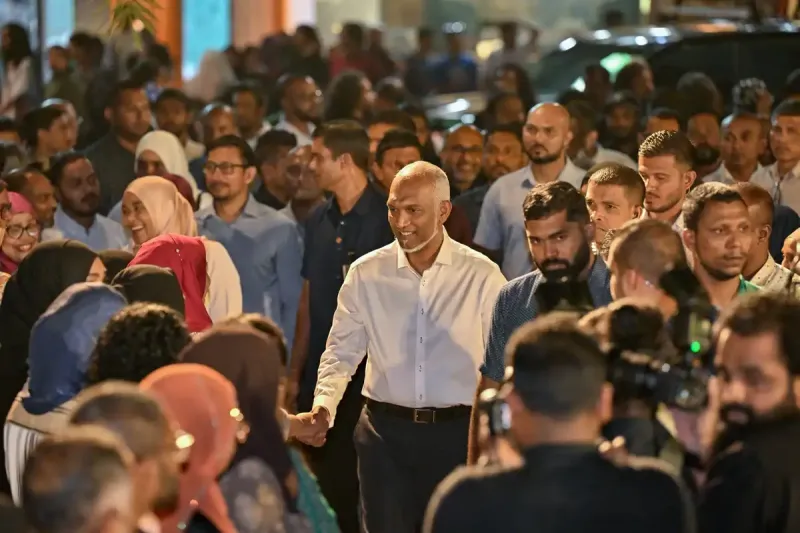 ދެ އިންތިޚާބު އެއްކޮށްލުމަށް ވޯޓު ނަގަން ސަރުކާރާ ދެކޮޅު ފަރާތްތަކުން އިދިކޮޅު ހަދަމުންދަނީ، އިންތިޚާބަށް ކަޑަޖެހުމަށް އާދަވެފައި ތިބުމުން: ރައީސް މުއިއްޒު