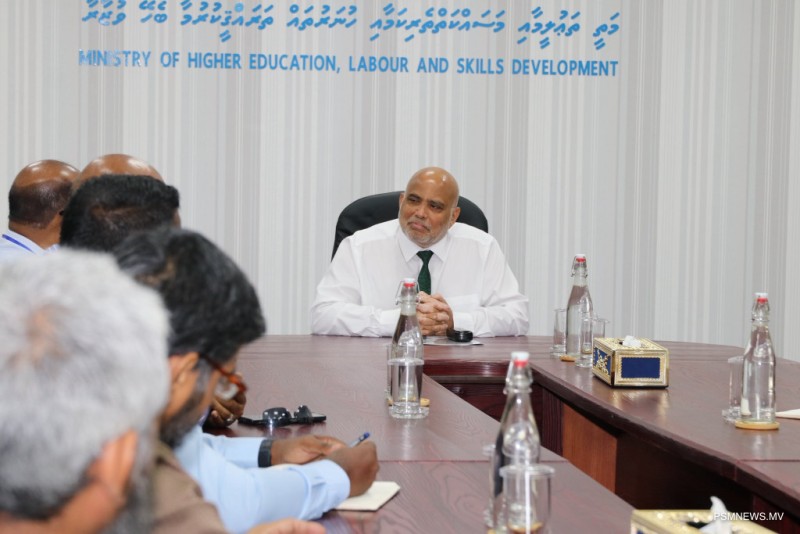 "މެދުއިރުމަތީގެ ޤައުމުތަކުގައި ތިބި ދަރިވަރުންގެ ޙާލަތު ގާތުން ދަނީ ބަލަމުން"