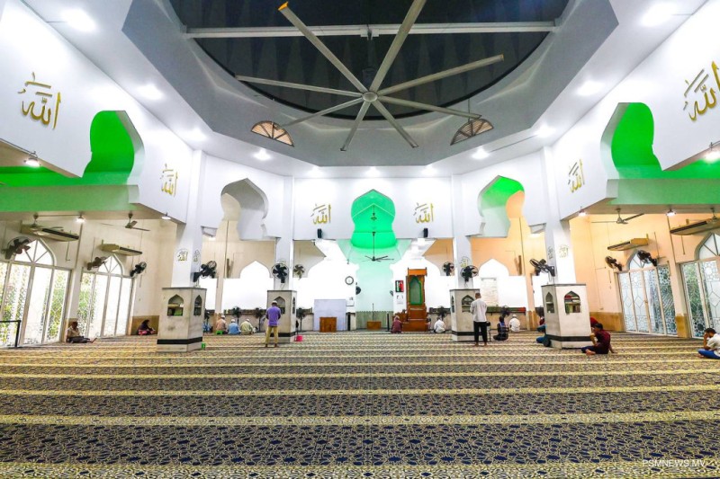 ޛިކުރުކުރާއިރު ހަމަ އެކަނި ހިތަށް އެރުވުމުން ފުދޭނެ ހެއްޔެވެ؟