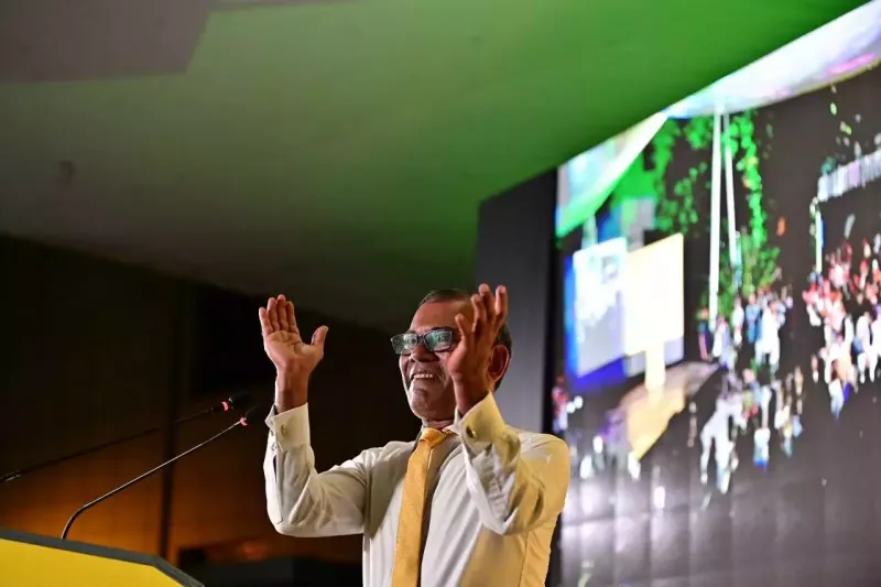 ރައްޔިތުންގެ ބައިވެރިވުން ކުޑަކުރާ އެއްވެސް ކަމަށް ތާއީދެއް ނުކުރަން، ރެފަރެންޑަމް އަށް ނޫނެކޭ ބުނަން ތައްޔާރު: ނަޝީދު