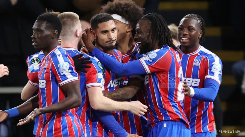 ޒްރިންޖްސްކީ ބަލިކޮށް ޕެލެސް ގަދަ 16 އަށް