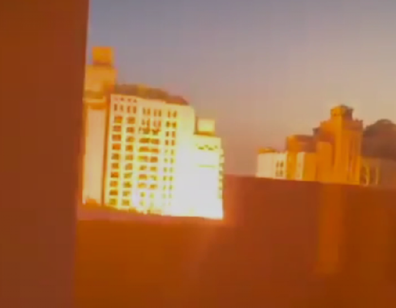 އީރާނުގެ މިސައިލެއްގެ ބައިތަކެއް ދުބާއީގެ ބިލިއަން ޑޮލަރުގެ ޕާމް ޖުމައިރާއަށް ވެއްޓި ރޯވެއްޖެ