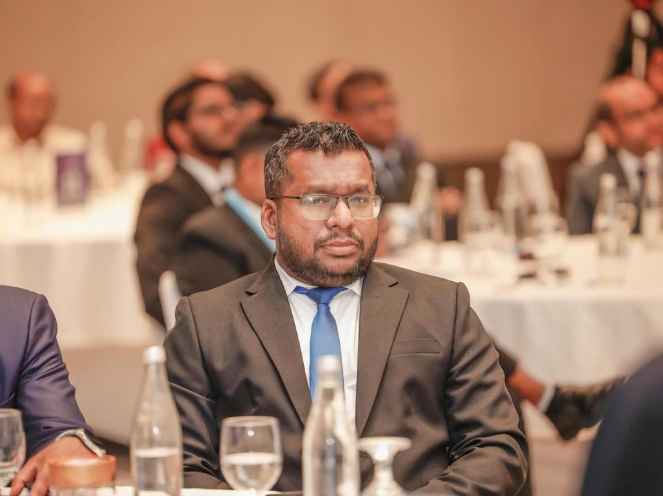 އެެމްއެމްއޭގެ ފައިނޭންޝަލް އިންޓެލިޖެންސް ޔުނިޓުގެ ވެރިޔަކަށް އިޝާން