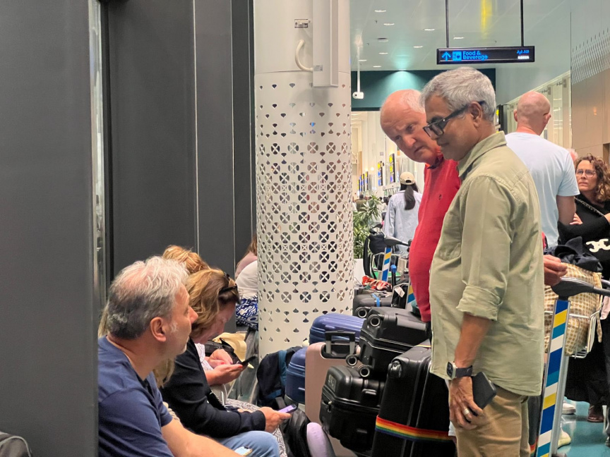 ހަނގުރާމައިގެ ސަބަބުން ރާއްޖެ އަންނަ މަހުޖަނުންގެ ޖެޓްތައް އިތުރު ވަނީ: "މިއީ ފައިދާ ނަގަންވީ ވަގުތު"