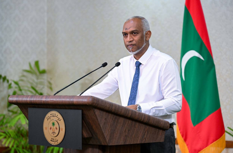 ސިނަމާލެ އާއި މާލެހިޔާ ފްލެޓުތަކުގެ މީހުންނަށް ސަރުކާރުން ފައިސާ ދިނުމަކީ ރިޝްވަތެއް ނޫން: ރައީސް