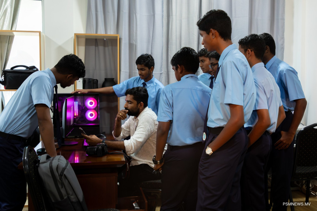 ބީއެމްއެލްގެ އެހީގައި ދ.އަތޮޅު ތަޢުލީމީ މަރުކަޒުގައި މަލްޓިމީޑިއާ ސްޓޫޑިއޯއެއް