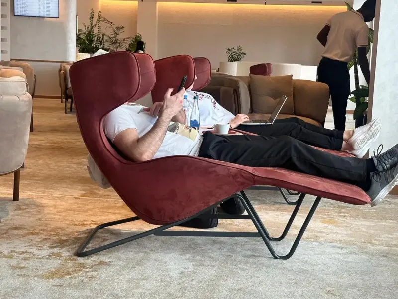 އީރާން ހަނގުރާމަ އާ ގުޅިގެން ރާއްޖެ އަށް ދަތުރުކުރާ ފަތުރުވެރިންނަށް އިނގިރޭސިވިލާތުން އިންޒާރު ނެރެފި