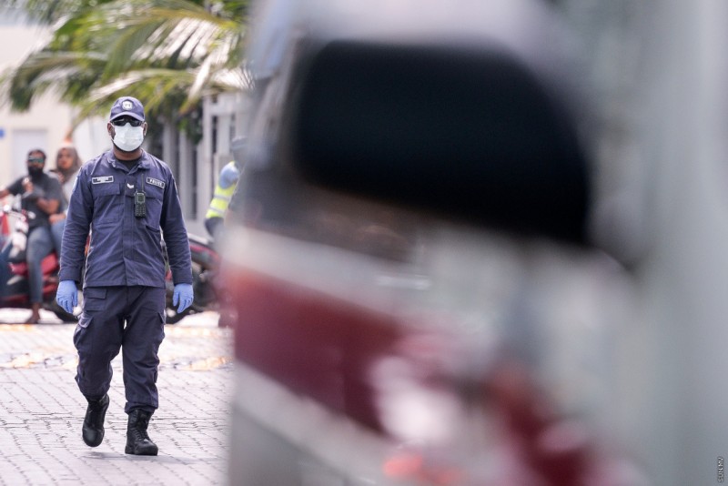 ހަތް ކިލޯގެ މަސްތުވާތަކެތި އެތެރެކުރި އިންޑިޔާ ދެ މީހުން ހައްޔަރުކޮށްފި