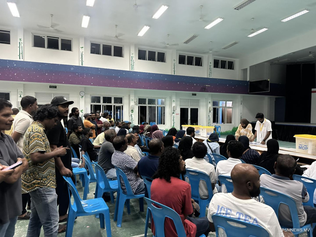 ހުދުމުޚުތާރު އެބަސް ބޭނުންކުރަންޏާ ބޭނުން ކުރަންވާނީ ކުރީ ސަރުކާރުތަކަށް: ރައީސް