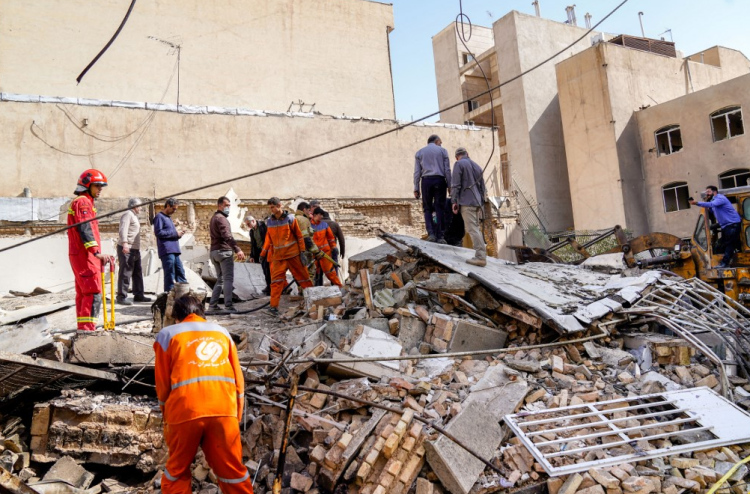 އިޒްރޭލާއި އެމެރިކާއިން އީރާނުގައި މެރި އަދަދު 555 އަށް