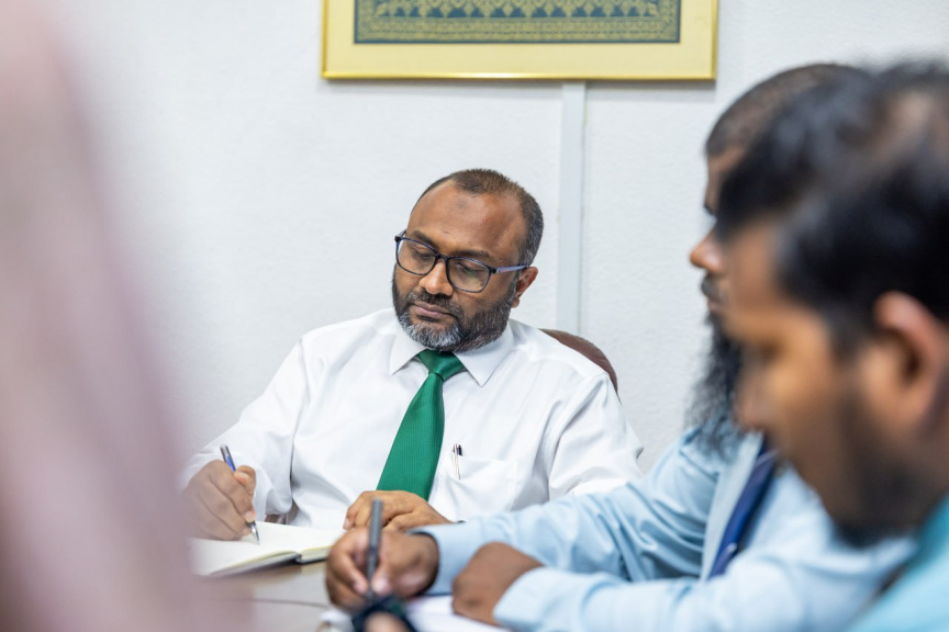 ފަހު ވަގުތު ފުރުން ކެންސަލްކުރުމުން 100 އަށްވުރެ ގިނަ އުމްރާވެރިން ރަތަށް، މިނިސްޓްރީން މައްސަލަ ބަލަނީ