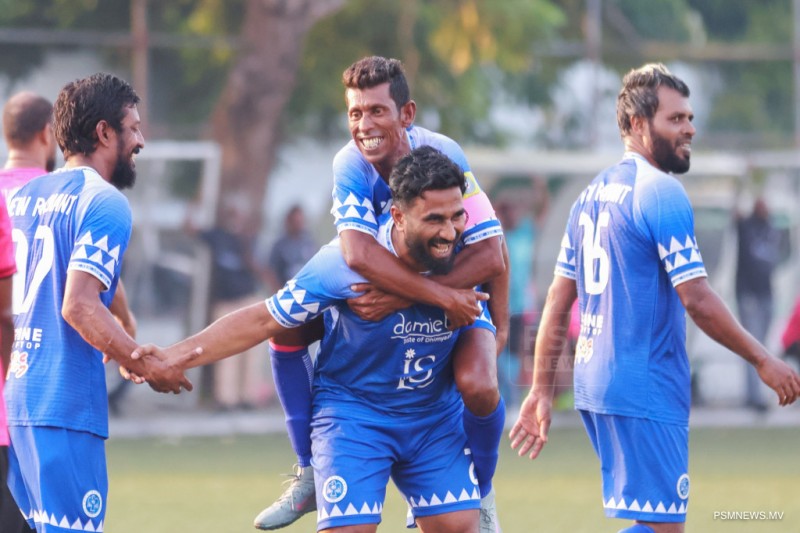މުއިވެޔޮ ބަލިކޮށް ނިއު ސެމީއަށް