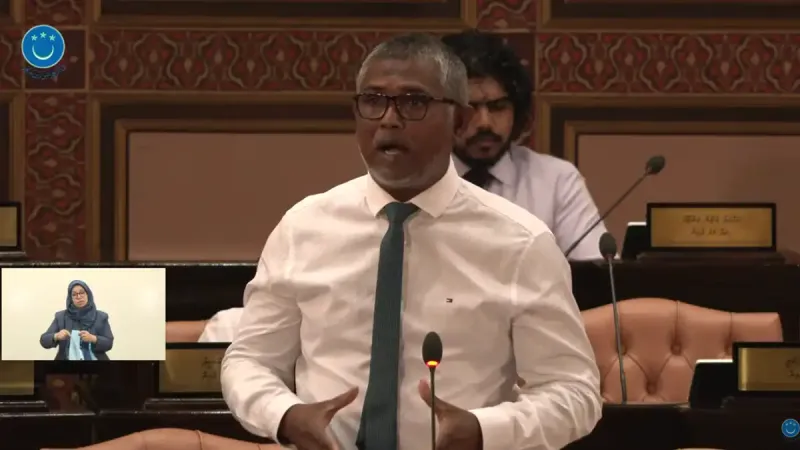 ދަރިވަރުން ސްކޫލު ނިންމުމަށްފަހު ވަތަނީ ޚިދުމަތުގެ ޕްރޮގްރާމްގައި ބައިވެރިވުން މަޖުބޫރު ކުރުމަށް ޕީއެންސީގެ މެމްބަރަކު ގޮވާލައްވައިފި