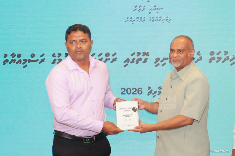 14 ރަށަކަށް ބޭނުންވާ އެމްބިއުލާންސްތައް ހަވާލުކޮށްފި