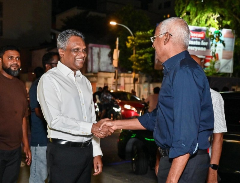 ގެންނާނީ ފަހި ދިރިއުޅުމަކާއި ވިޔަފާރިއަށް ފަހި، ރައްޔިތުން ބާރުވެރި މާލޭ ސިޓީއެއް: އާޒިމް