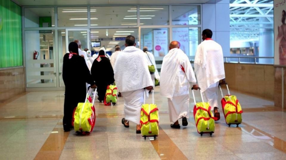 ނުފުރިތިބި 164 އުމްރާވެރިން މިރޭ ފުރާނެ: މިނިސްޓާ ޝަހީމް