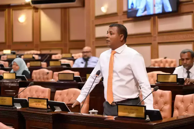 އިންތިޚާބު އެއްކުރަނީ ރައްޔިތުން އަޅުވެތިކޮށް ނިކަމެތިކުރަން، މި ބާރު ދޫކޮށްލައިފިނަމަ އަލުން އަނބުރާ ހޯދަން ބޮޑު އަގެއް ދައްކަން ޖެހޭނެ: އައްބާސް