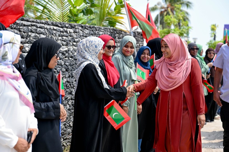 "އަންހެނުންނަށް ހަމަހަމަ ފުރުޞަތުތަކާއި، އިންޞާފު ކަށަވަރުކޮށްދޭން މަސައްކަތް ކުރަންޖެހޭ"