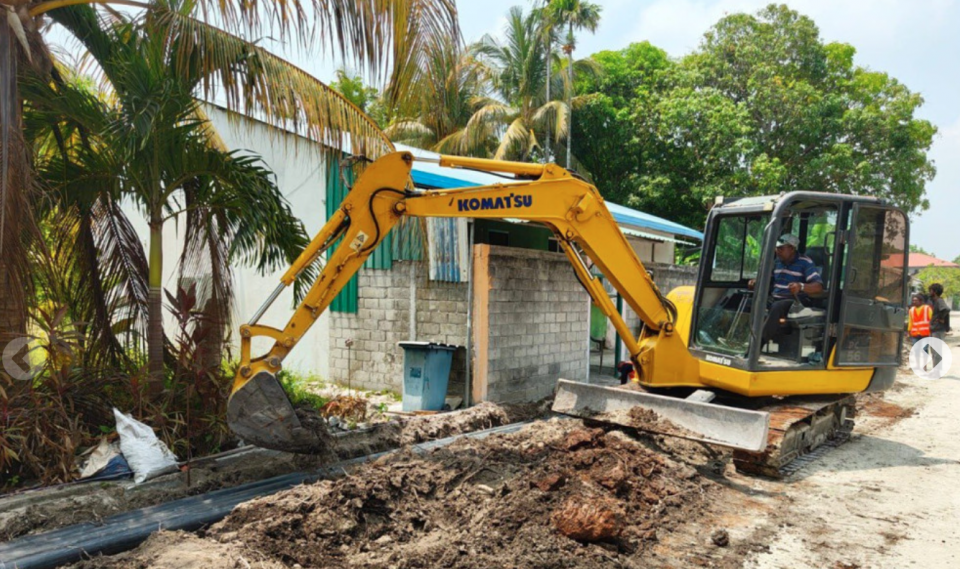 އިސްދޫ ކަލައިދޫގެ މަގުތައް ޒަމާނީ ފެންވަރަށް ތަރައްޤީކުރުމުގެ ޢަމަލީ މަސައްކަތް ފަށައިފި