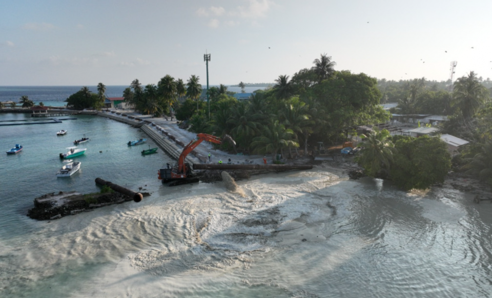 ތ. ވޭމަންޑޫ ބިން ހިއްކުމުގެ މަސައްކަތް ފަށައިފި