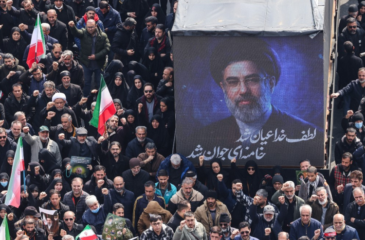 އީރާންގެ އާ ލީޑަރުގެ ފުރަތަމަ ބަޔާން: ބަދަލު ނުދީފި ނަމަ އެވަރުގެ ގެއްލުމެއް ދޭނަން!