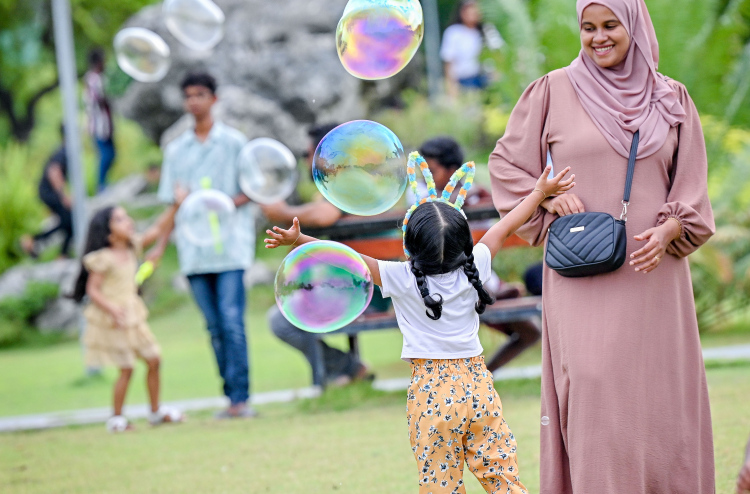 ދަރިންނަށް ދެ އަހަރުވަންދެން މުވައްޒަފުންނަށް ހުސްވަގުތު ދޭ އިސްލާހު ތަސްދީގުކުރައްވައިފި
