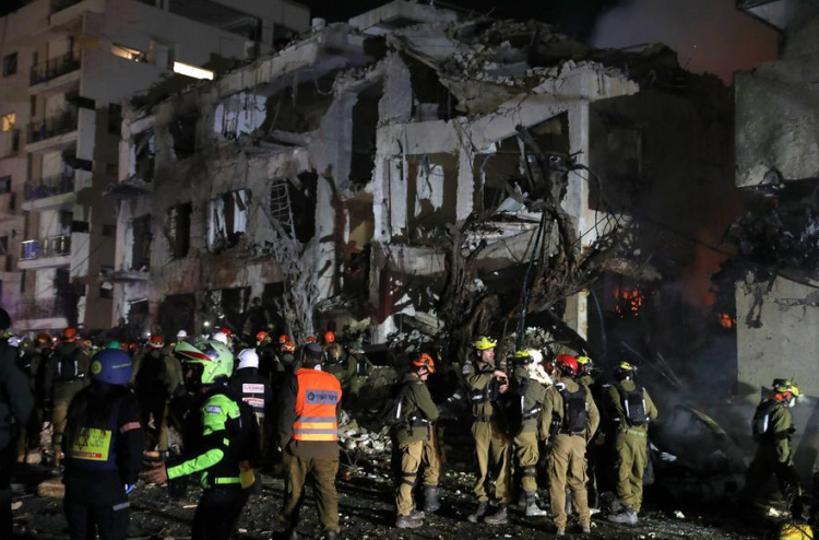 އީރާންގެ ހަމަލާތަކުގައި އިޒްރޭލުން އިތުރު ދެ މީހަކު މަރުވެ ޖުމްލަ 14 އަށް އަރައިފި